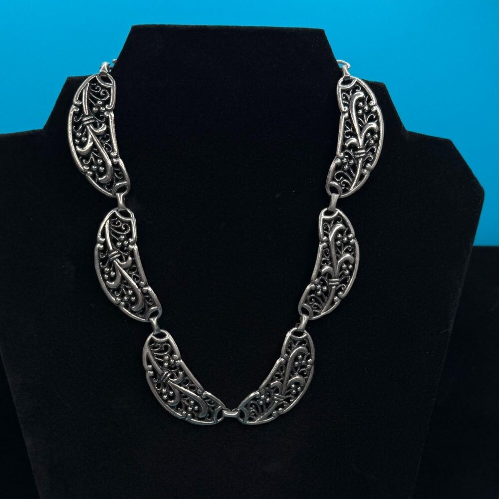 Vintage Silver Tone Filigree Choker Huggie Style Necklace 16"
